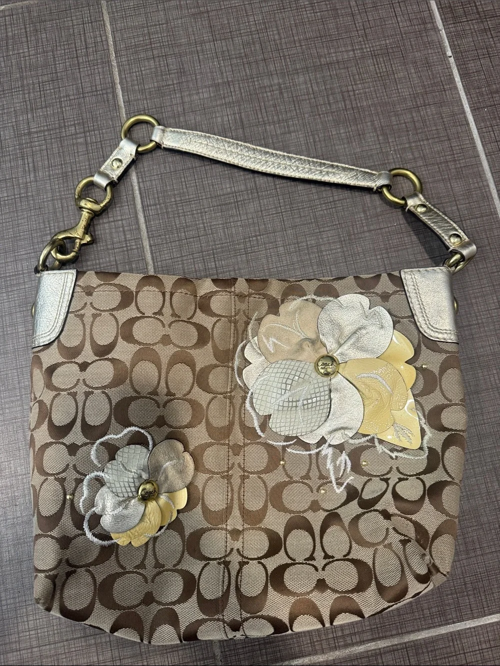 Coach vintage bleecker floral carly bag